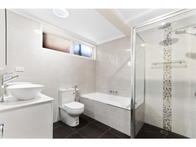 16 Indra Court, Sale VIC 3850