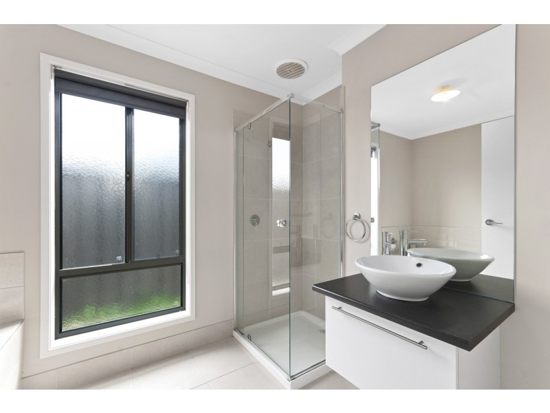 1B Rachel Court, Sale VIC 3850