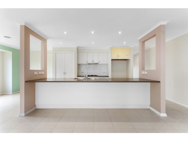 17 Dryden Place, Sale VIC 3850