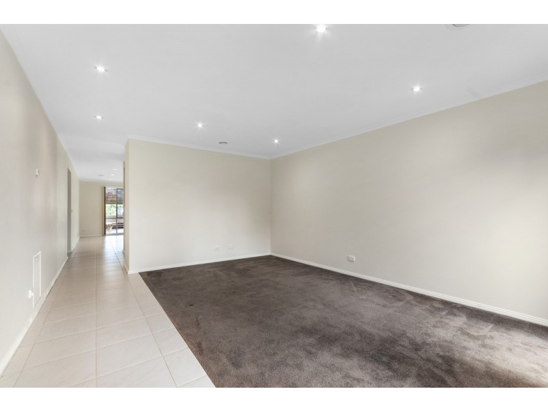 17 Dryden Place, Sale VIC 3850