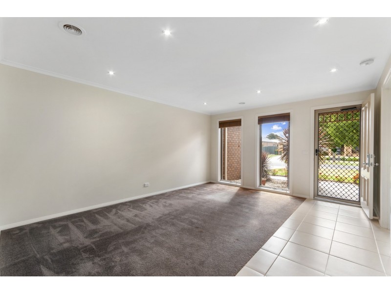 17 Dryden Place, Sale VIC 3850