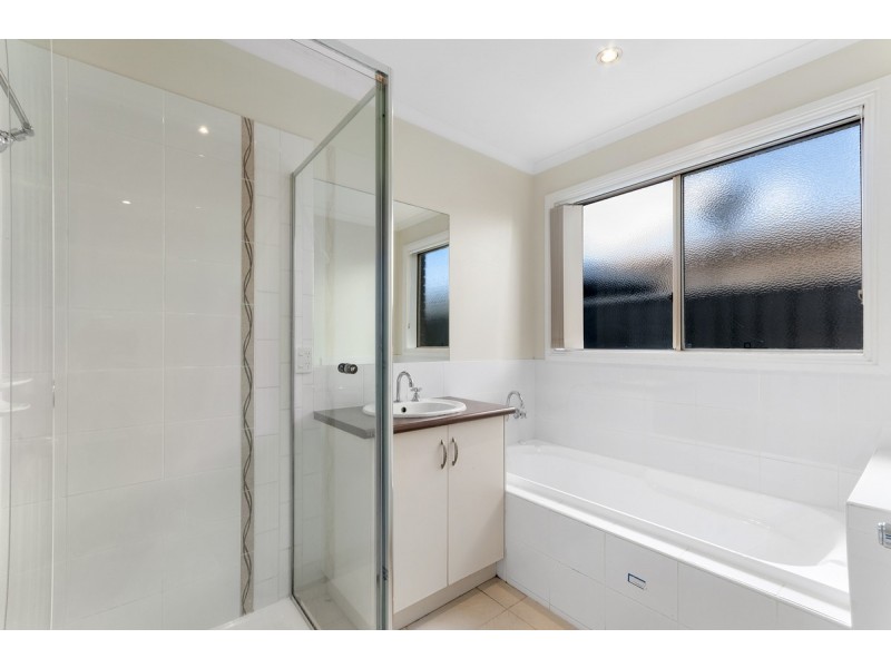 17 Dryden Place, Sale VIC 3850