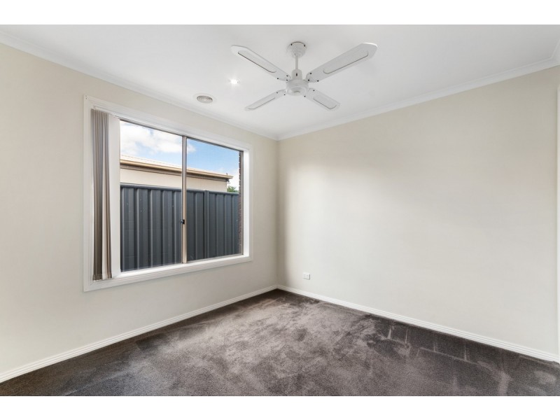 17 Dryden Place, Sale VIC 3850