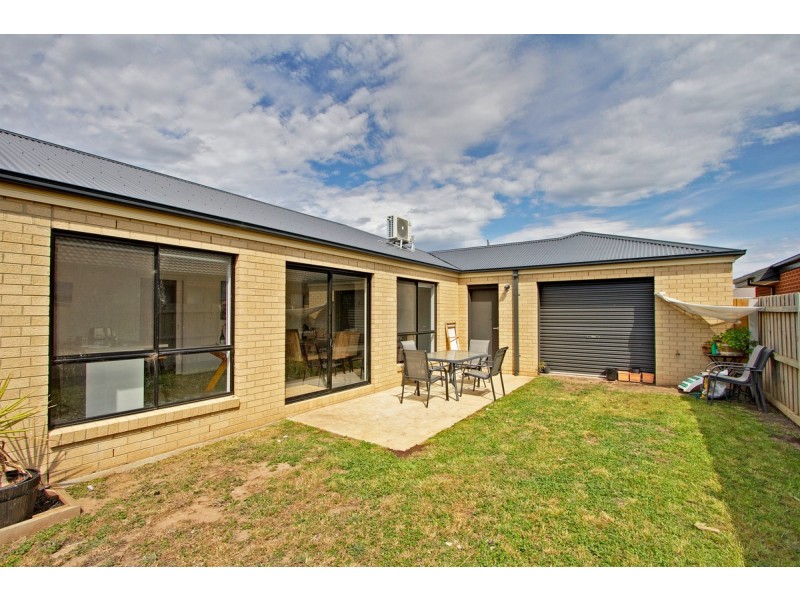 7 Billabong Avenue, Sale VIC 3850