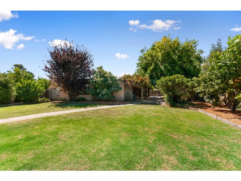 24 Bolden Street, Stratford VIC 3862