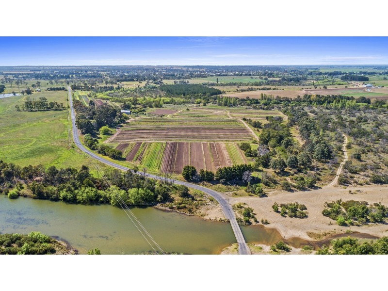 2/75 Stewarts Lane, Stratford VIC 3862