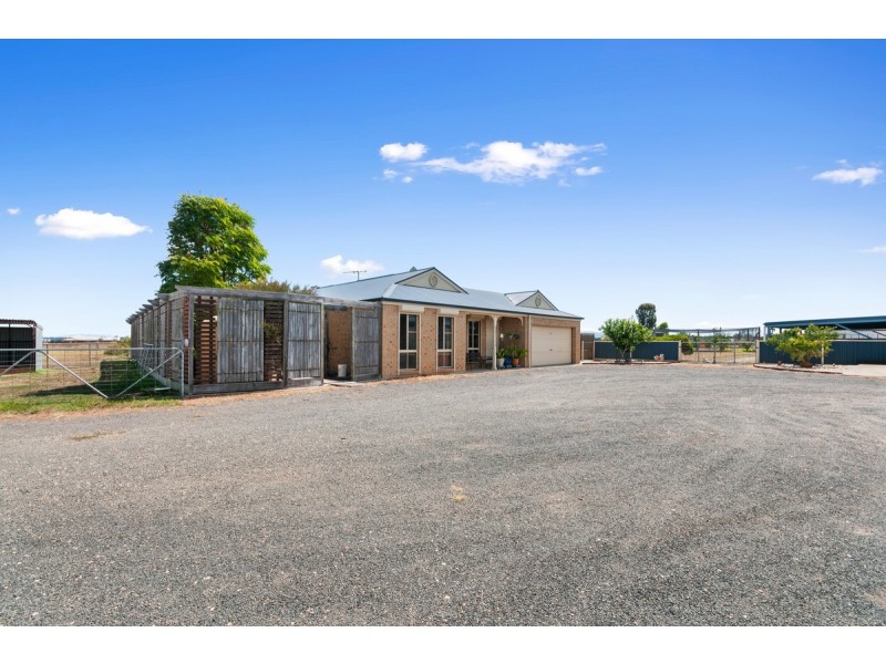 30 Avonlea Estate Road, Stratford VIC 3862