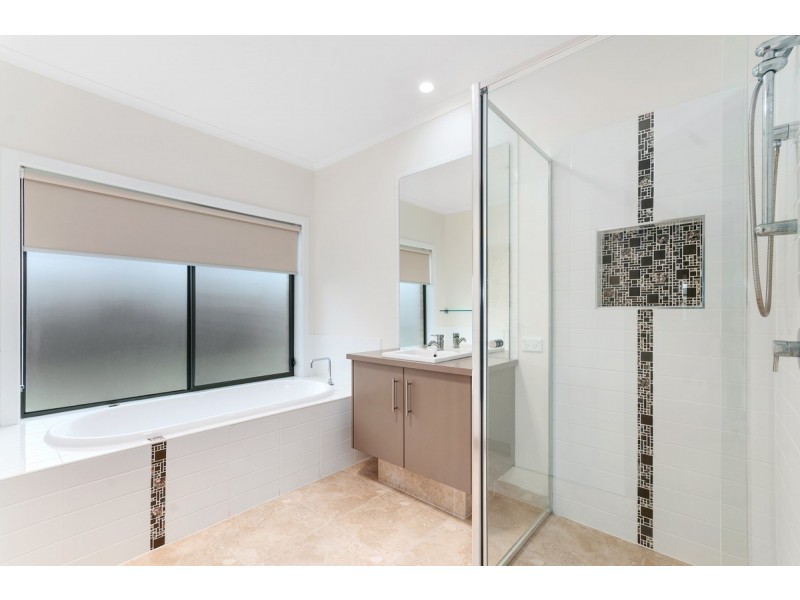87 Reid Drive, Wurruk VIC 3850