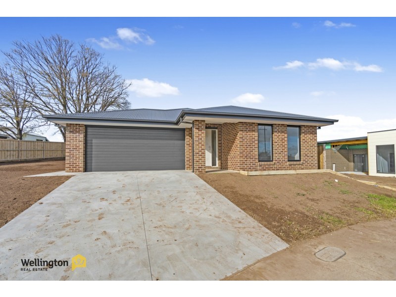8 Burraginnin Close, Sale VIC 3850