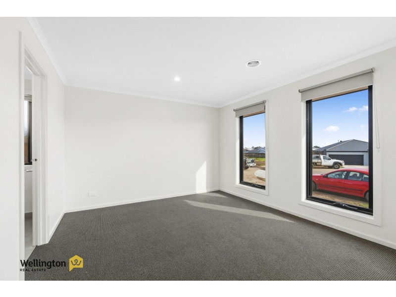8 Burraginnin Close, Sale VIC 3850