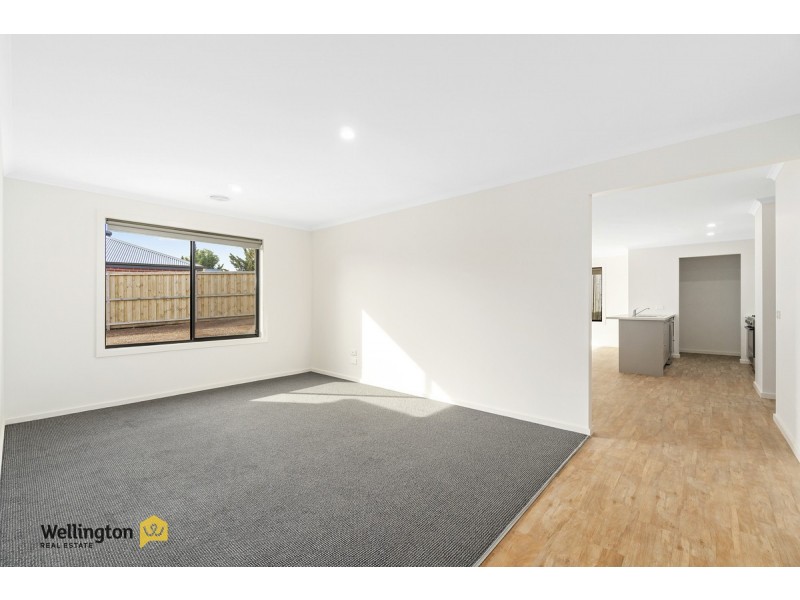 8 Burraginnin Close, Sale VIC 3850