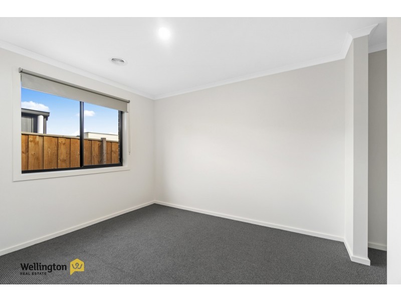 8 Burraginnin Close, Sale VIC 3850