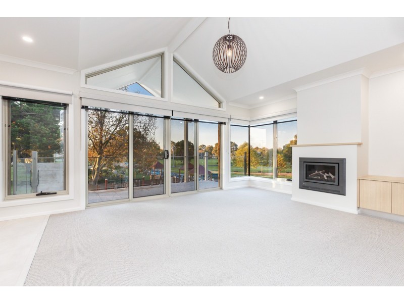 2/62 York Street, Sale VIC 3850
