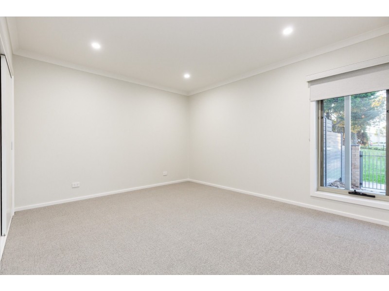 2/62 York Street, Sale VIC 3850