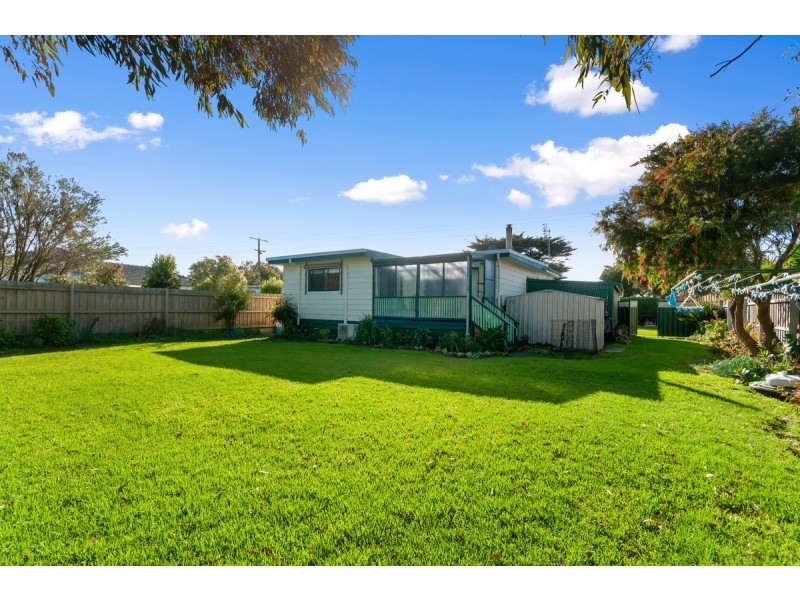71 Main Road, Seaspray VIC 3851