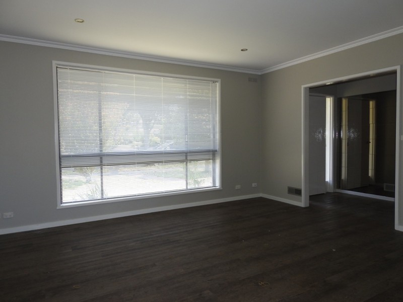 13 Araluen Drive, Sale VIC 3850