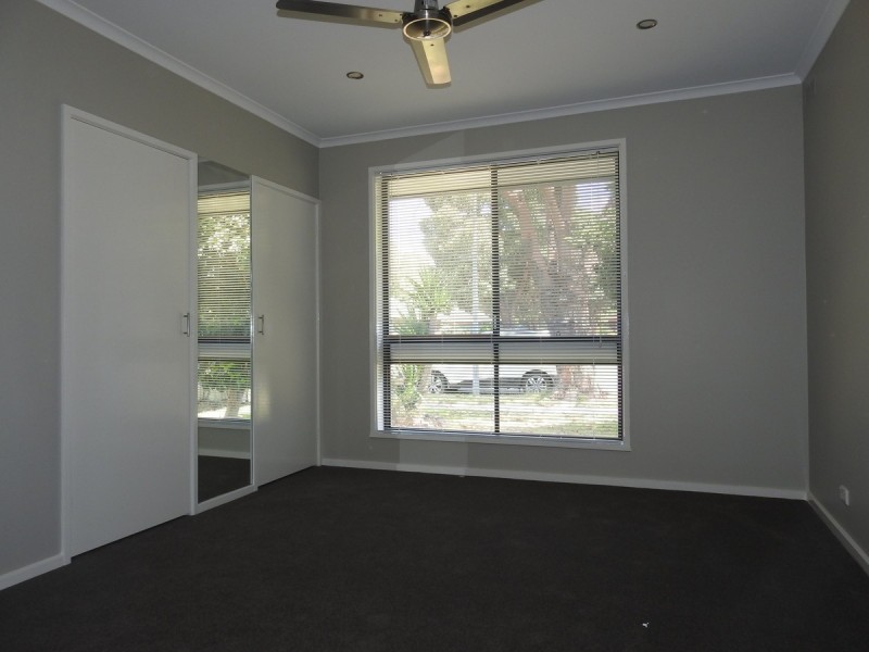 13 Araluen Drive, Sale VIC 3850