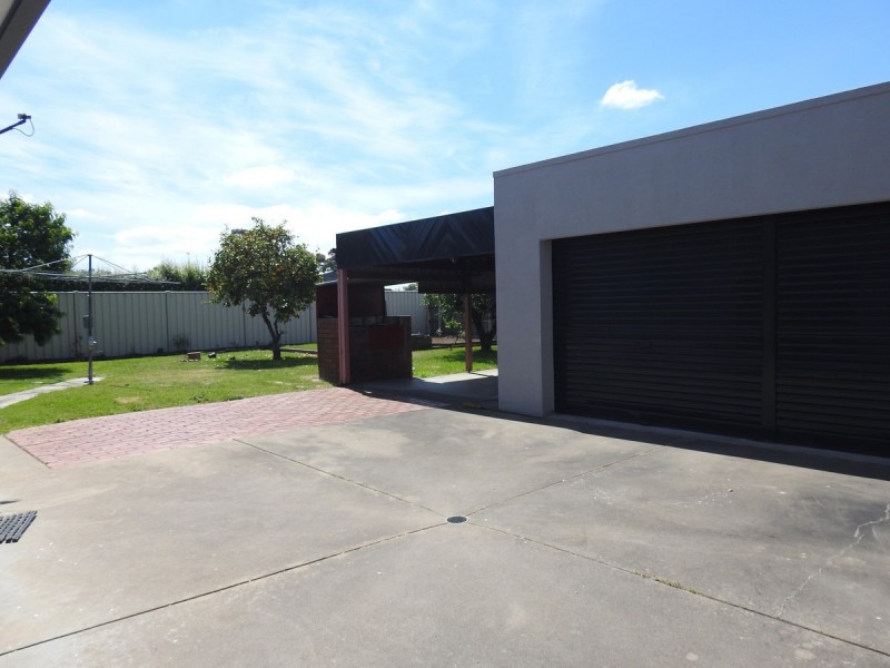 13 Araluen Drive, Sale VIC 3850