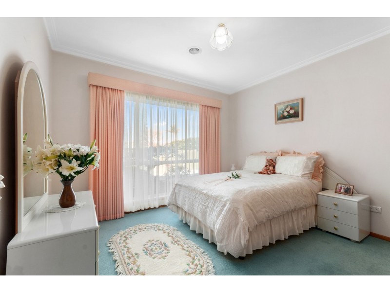 8 Jennifer Court, Sale VIC 3850
