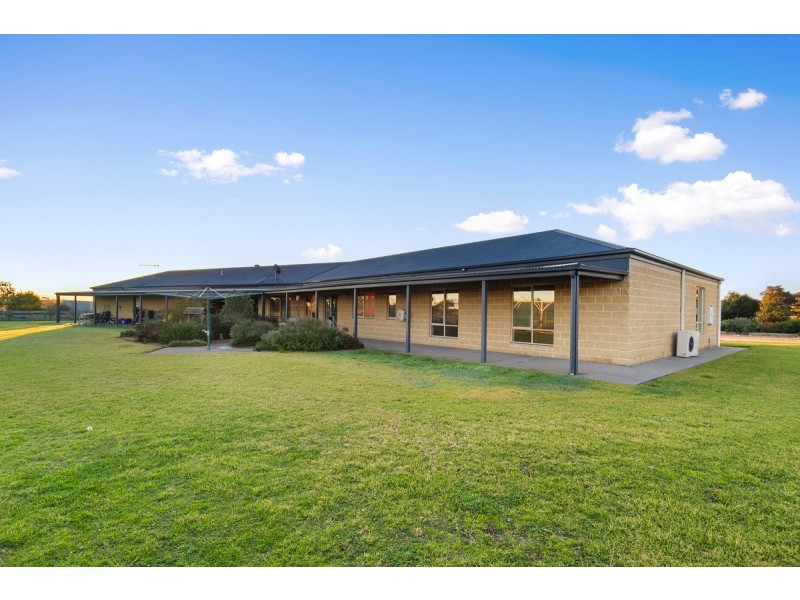 17 Browns Road, Fulham VIC 3851