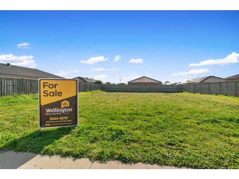 18 Ruthberg Drive, Sale VIC 3850
