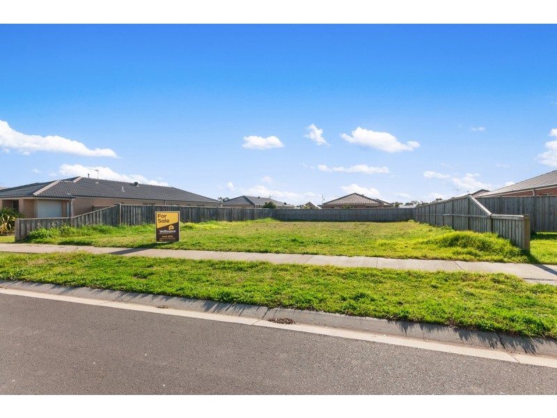 18 Ruthberg Drive, Sale VIC 3850