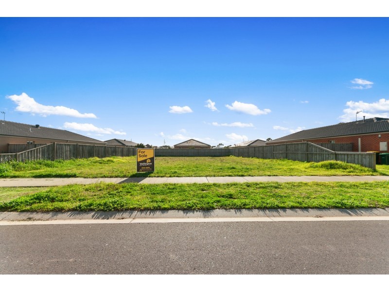 18 Ruthberg Drive, Sale VIC 3850