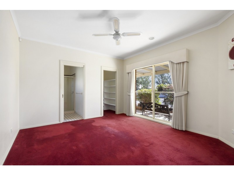 9 Finegan Court, Sale VIC 3850