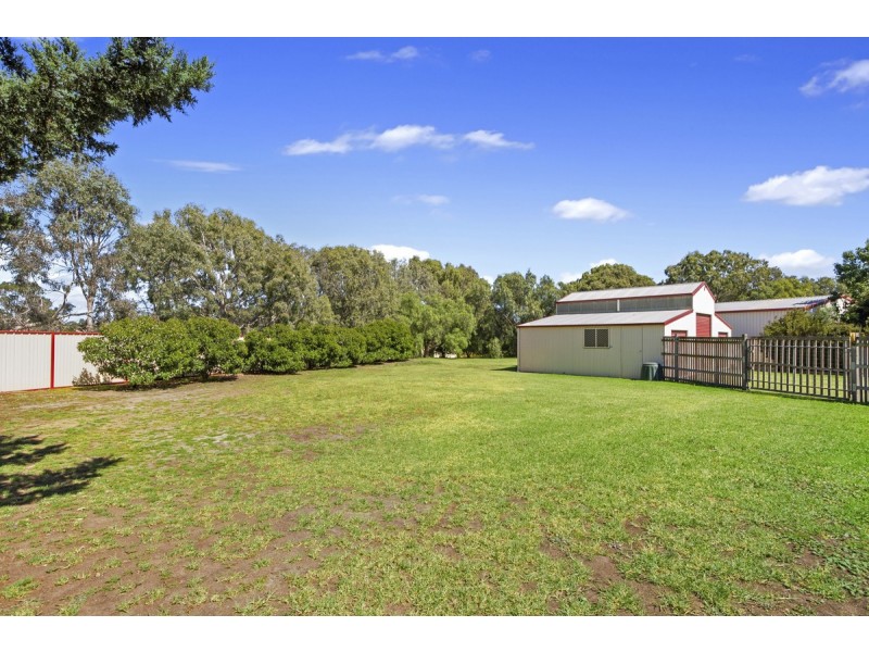 9 Finegan Court, Sale VIC 3850