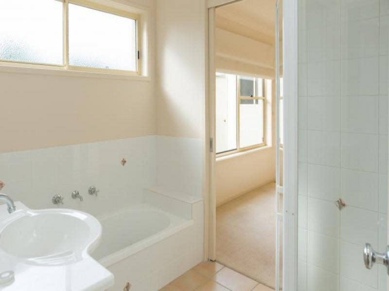 3 Carriage Court, Sale VIC 3850