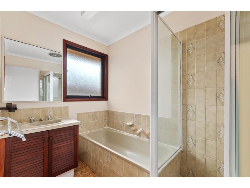 2 Rossetti Court, Sale VIC 3850