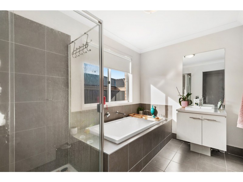 38 Woondella Boulevard, Sale VIC 3850