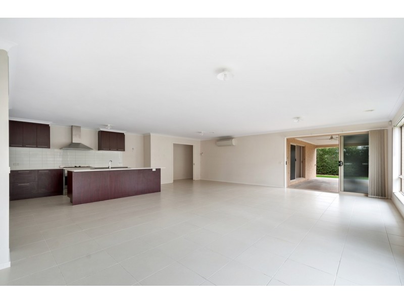 12 Stuart Place, Sale VIC 3850