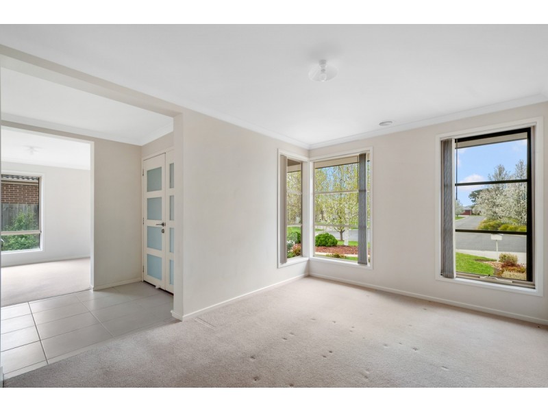 12 Stuart Place, Sale VIC 3850