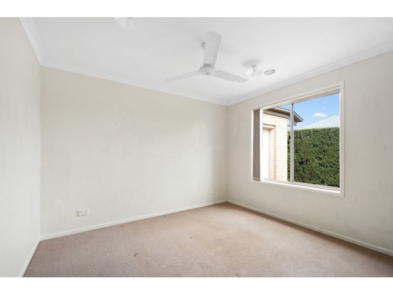 12 Stuart Place, Sale VIC 3850