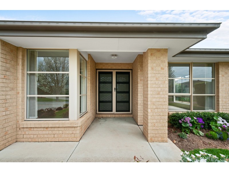 12 Stuart Place, Sale VIC 3850