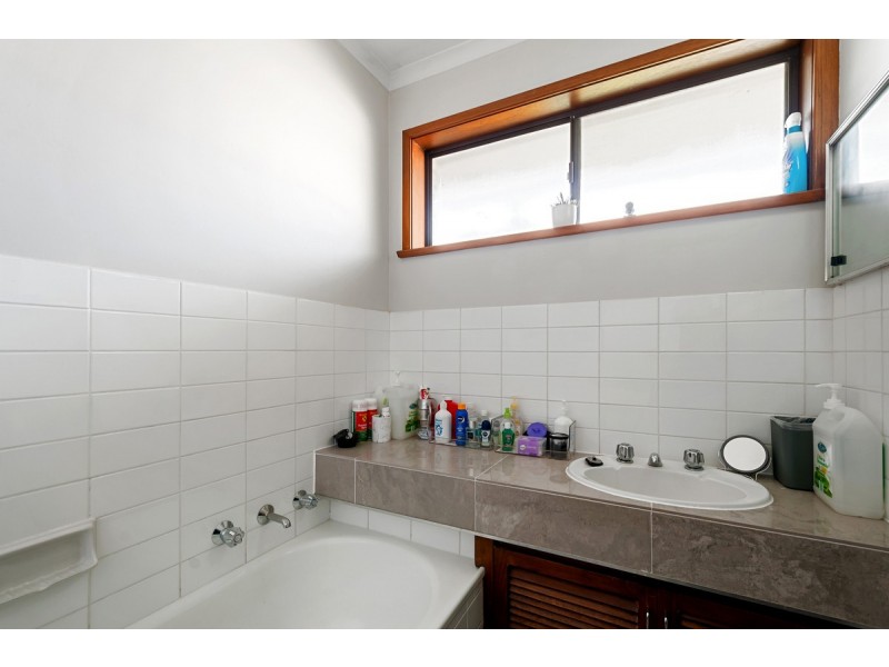 1 Vega Court, Sale VIC 3850