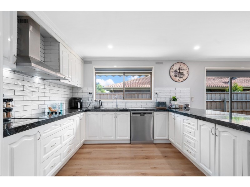 6 McDonald Court, Sale VIC 3850