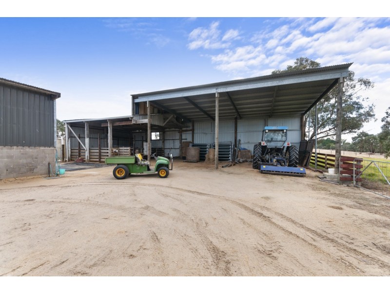 456 Carrs Creek Road, Longford VIC 3851