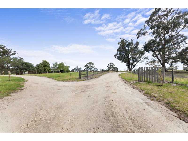 456 Carrs Creek Road, Longford VIC 3851