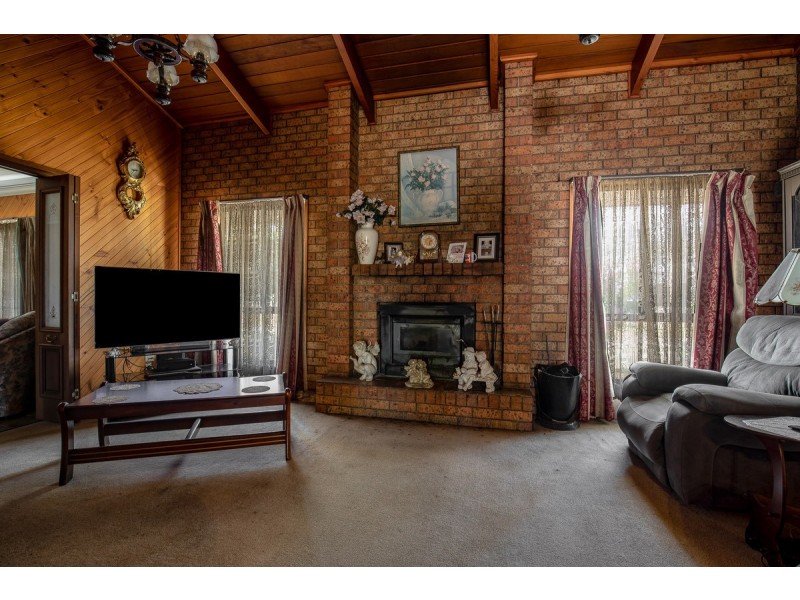 11 Boyces Road, Cobains VIC 3851