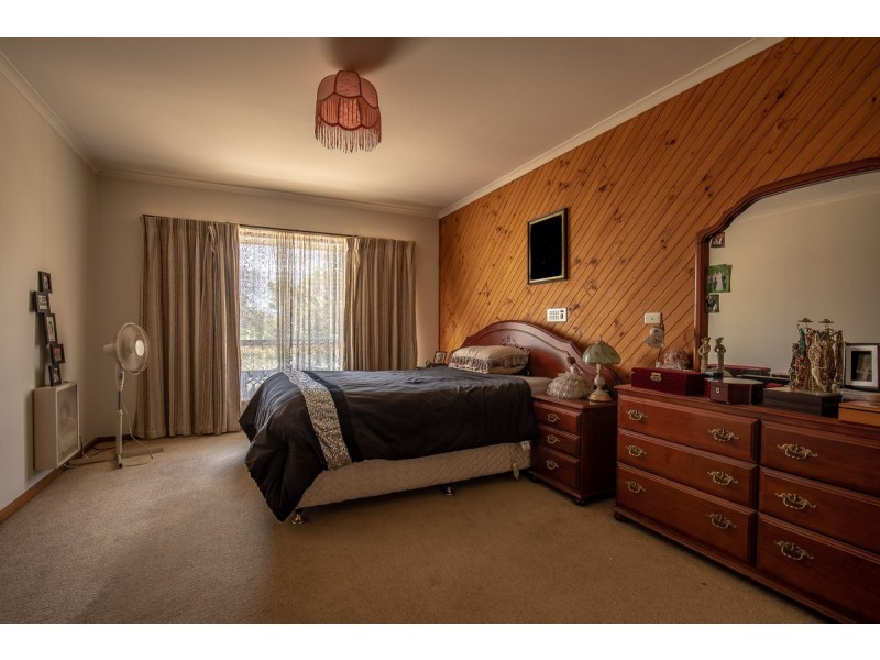 11 Boyces Road, Cobains VIC 3851