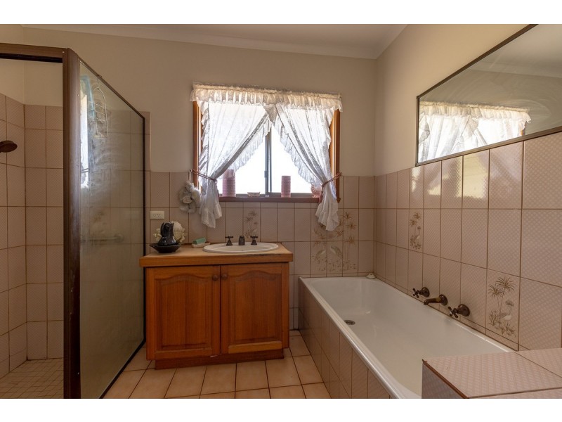 11 Boyces Road, Cobains VIC 3851