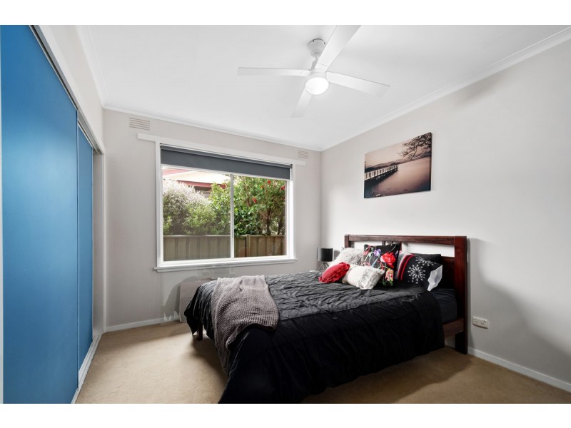 16 Jones Street, Stratford VIC 3862