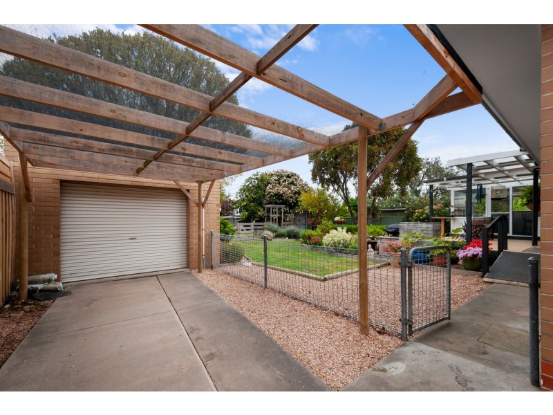 16 Jones Street, Stratford VIC 3862