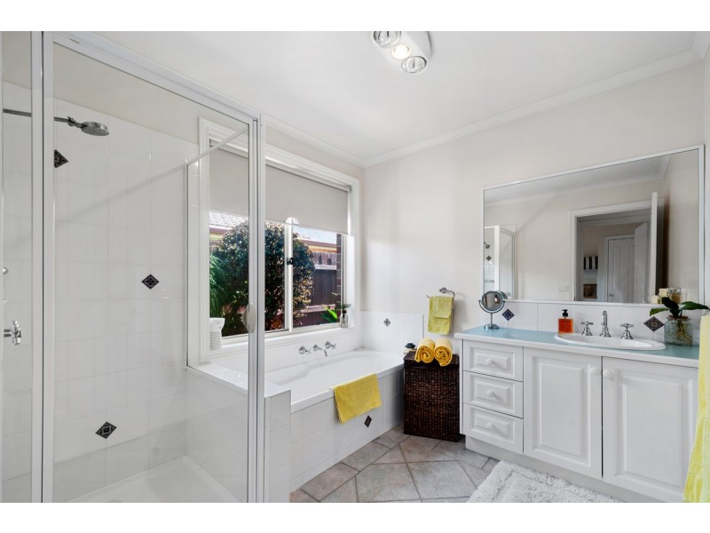 4 Thornton Court, Sale VIC 3850