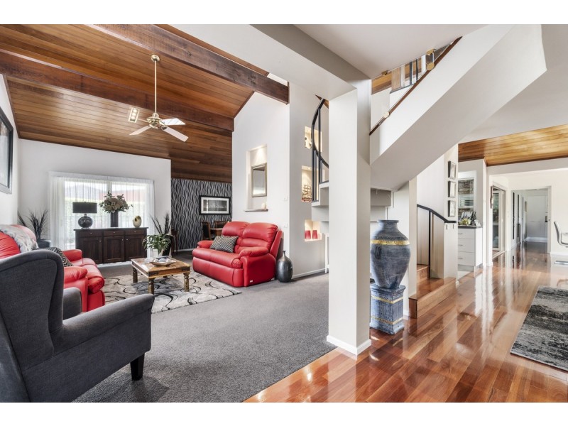 11 Nest Court, Sale VIC 3850