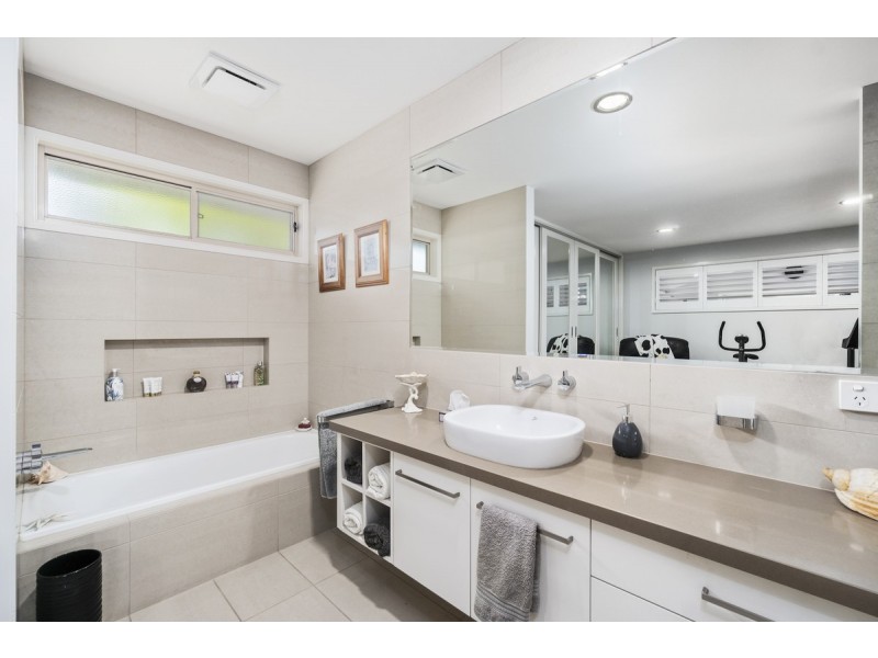 11 Nest Court, Sale VIC 3850