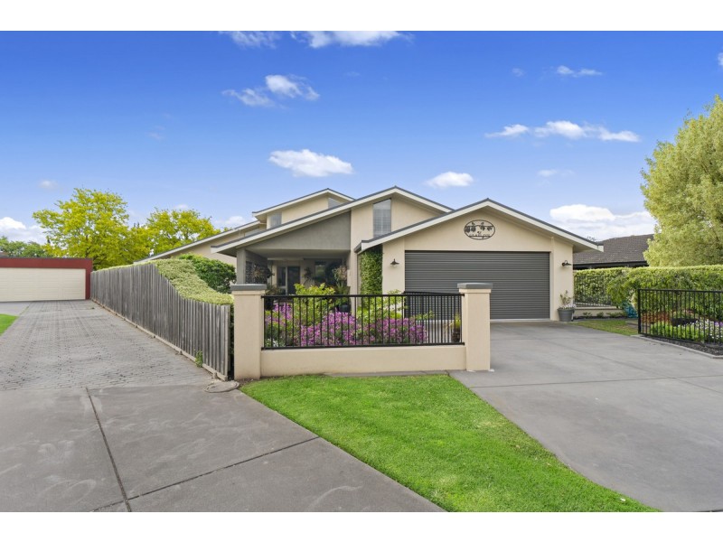 11 Nest Court, Sale VIC 3850