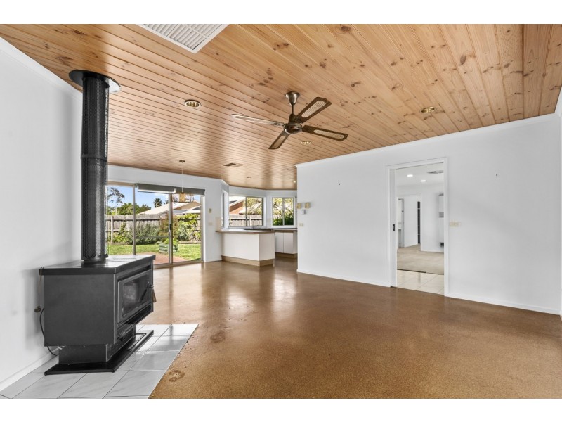 11 Melaleuca Court, Sale VIC 3850